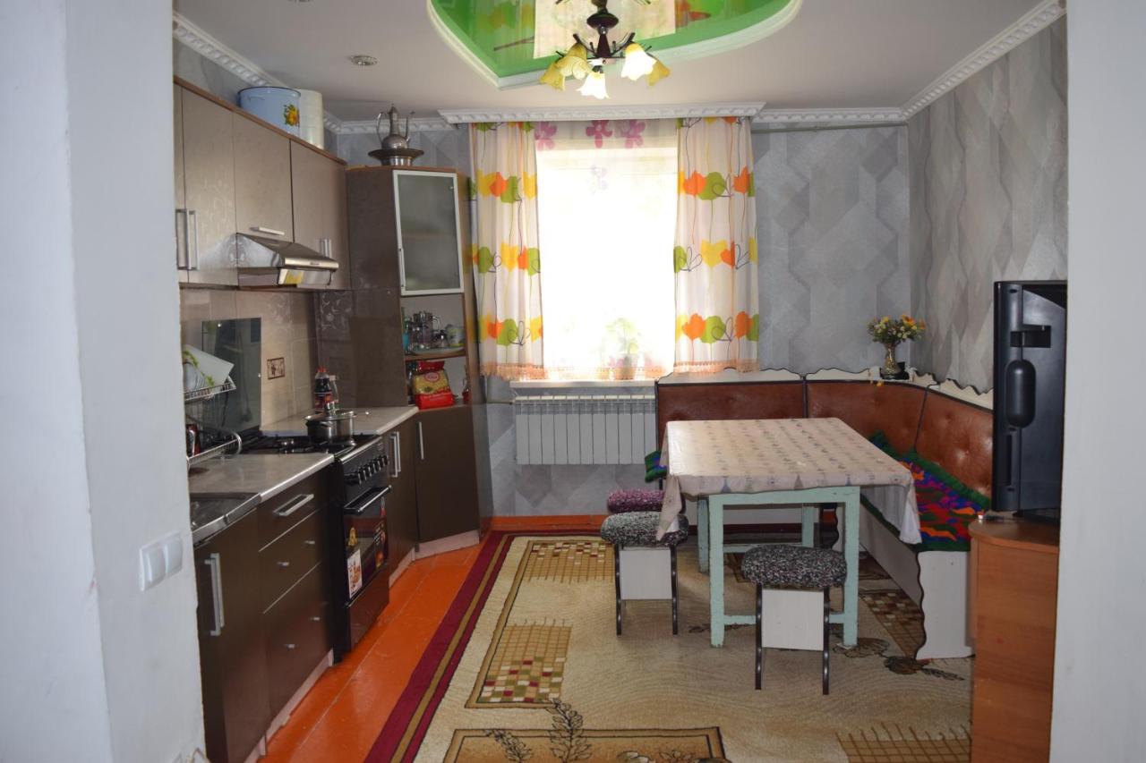 Naryn Guest House Екстериор снимка