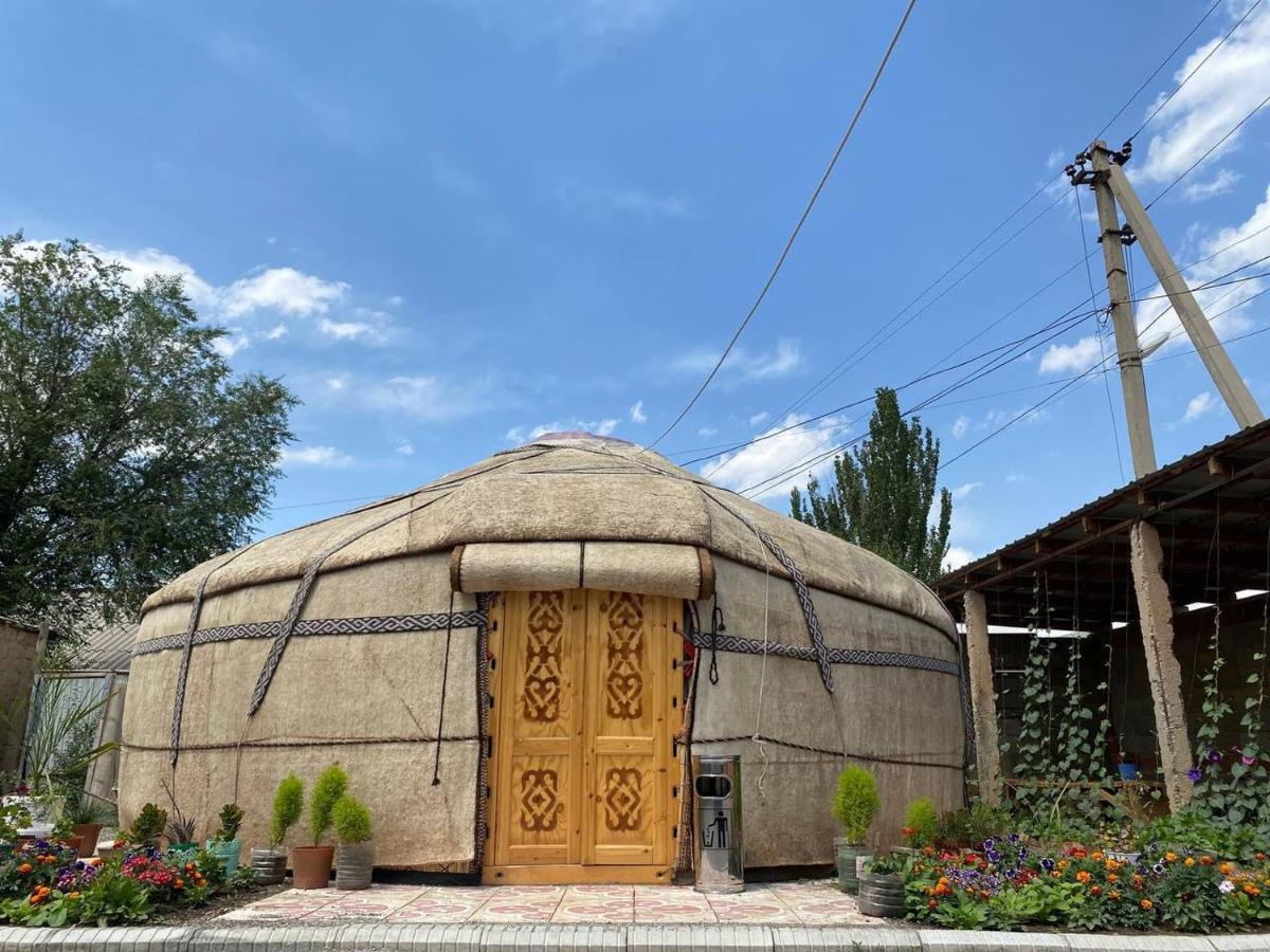 Naryn Guest House Екстериор снимка