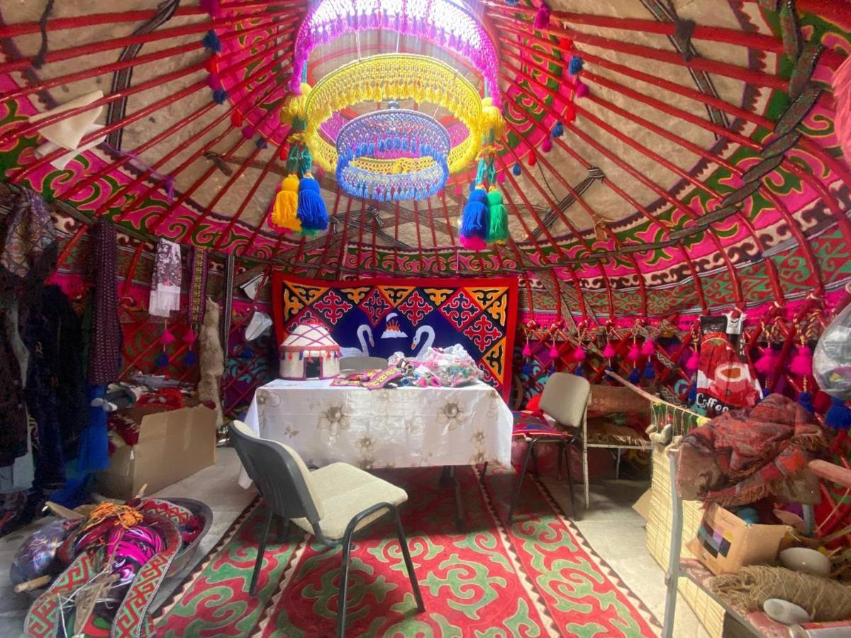 Naryn Guest House Екстериор снимка