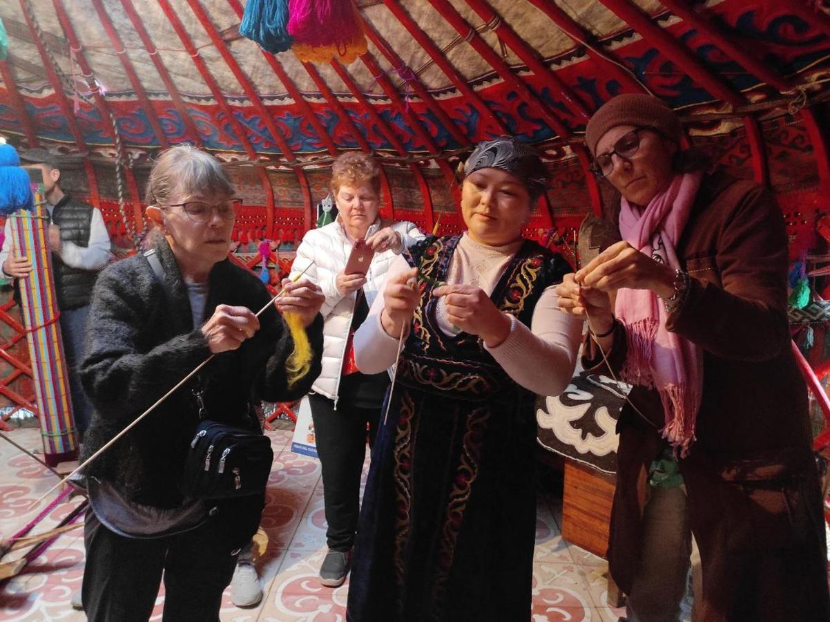 Naryn Guest House Екстериор снимка