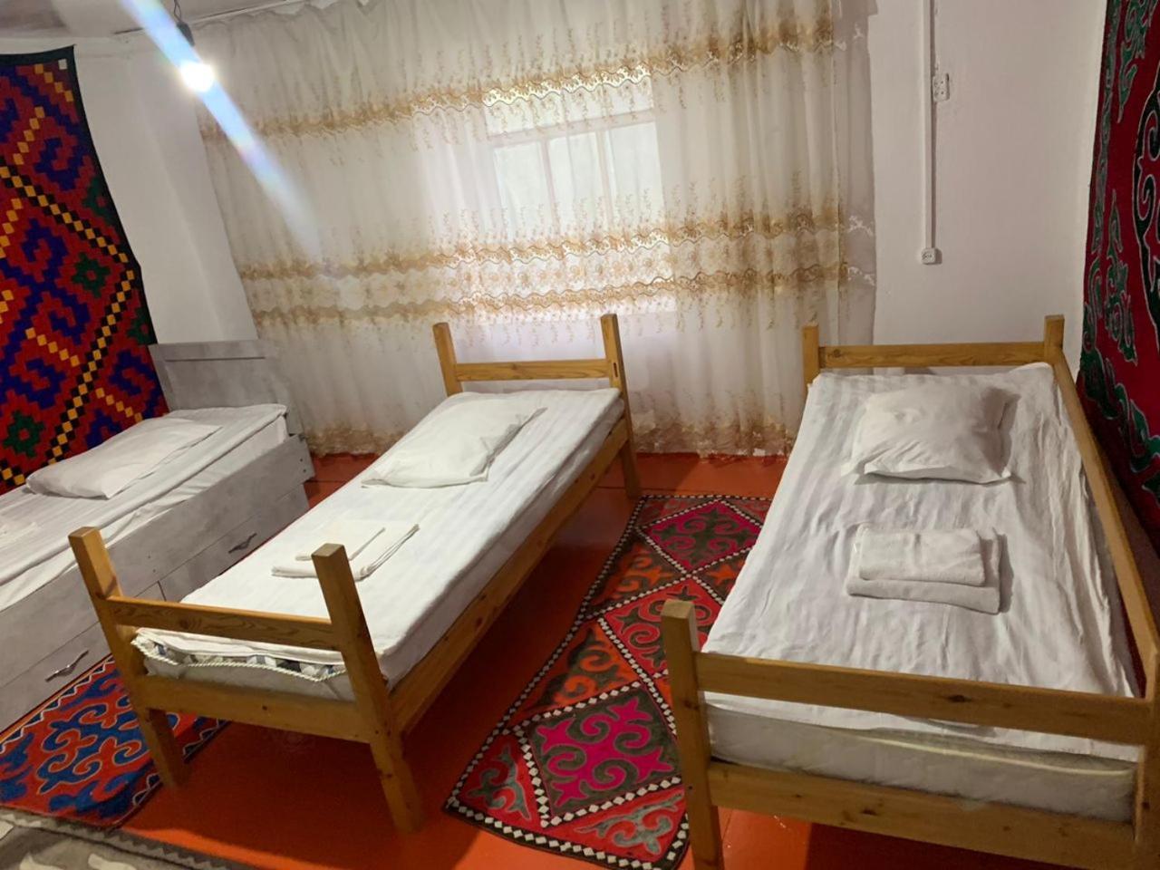 Naryn Guest House Екстериор снимка