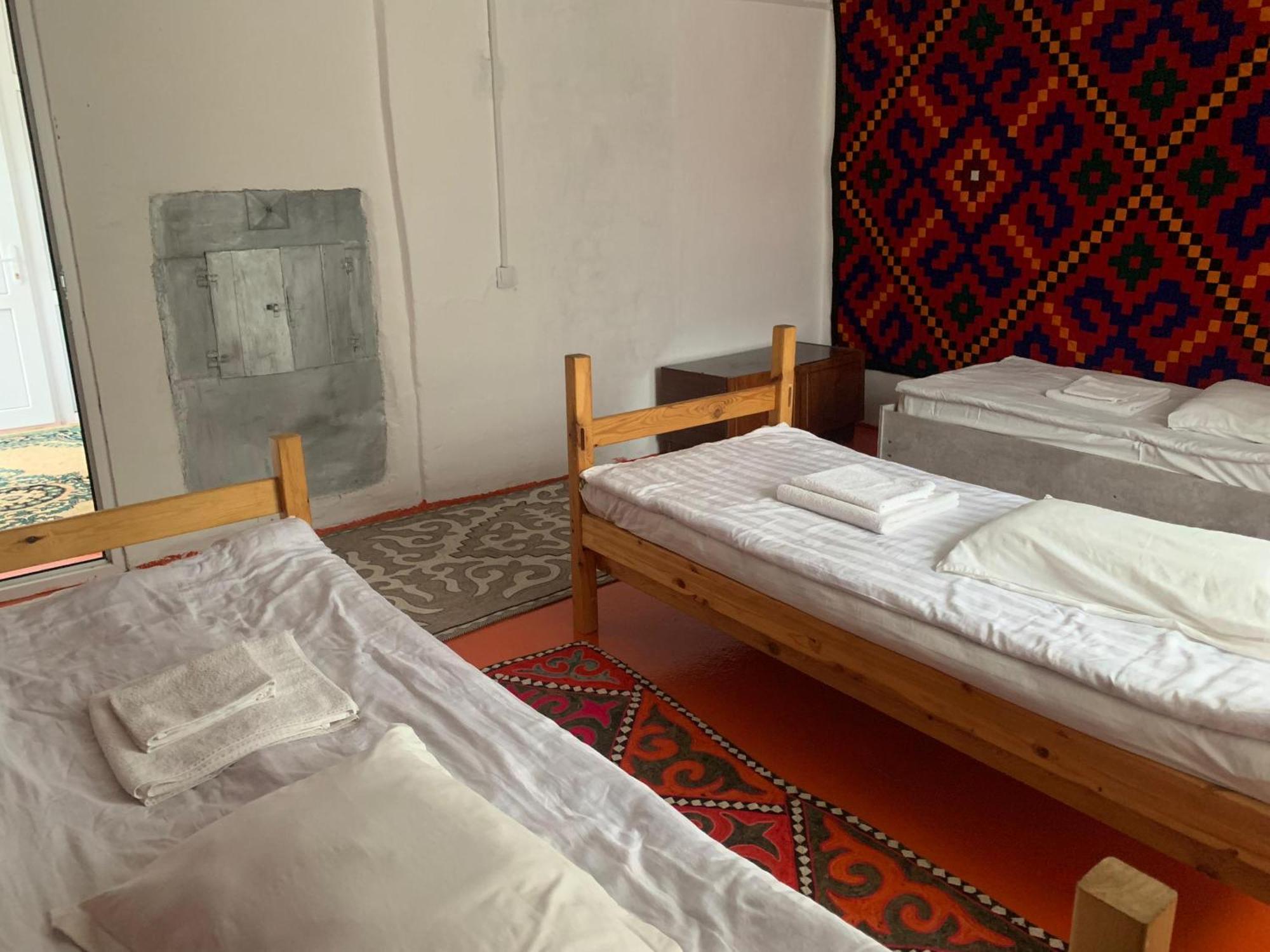 Naryn Guest House Екстериор снимка
