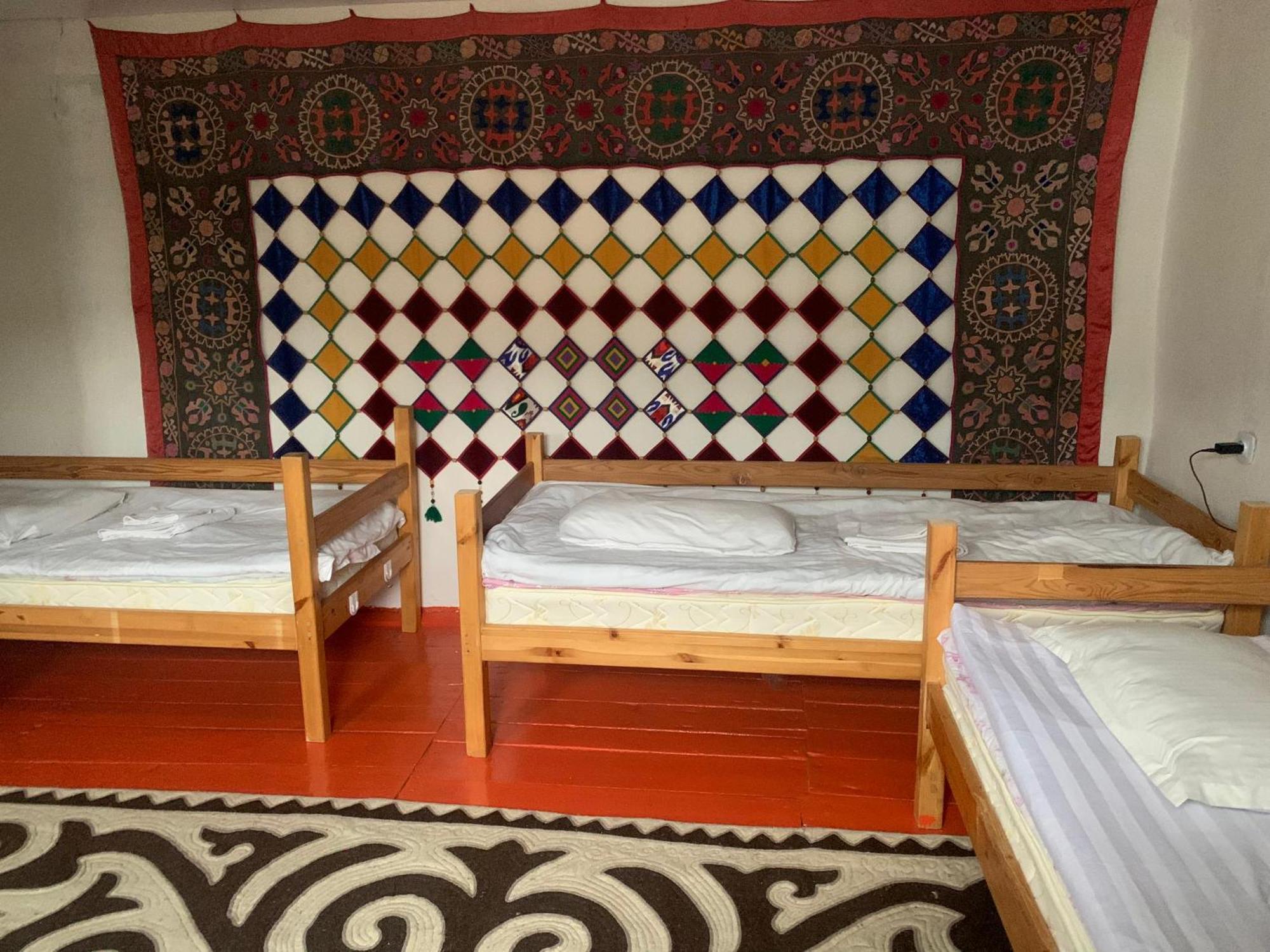 Naryn Guest House Екстериор снимка