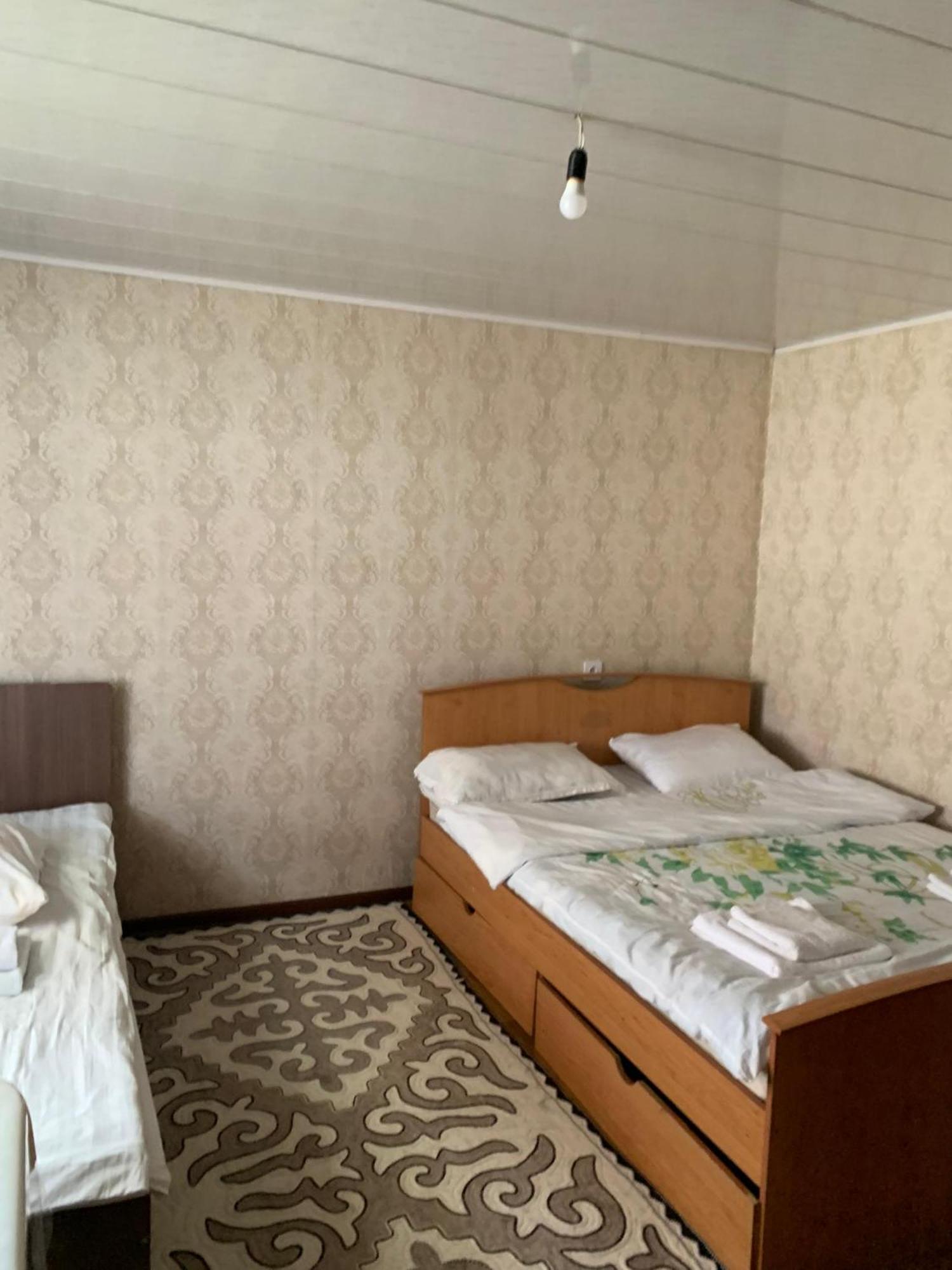 Naryn Guest House Екстериор снимка